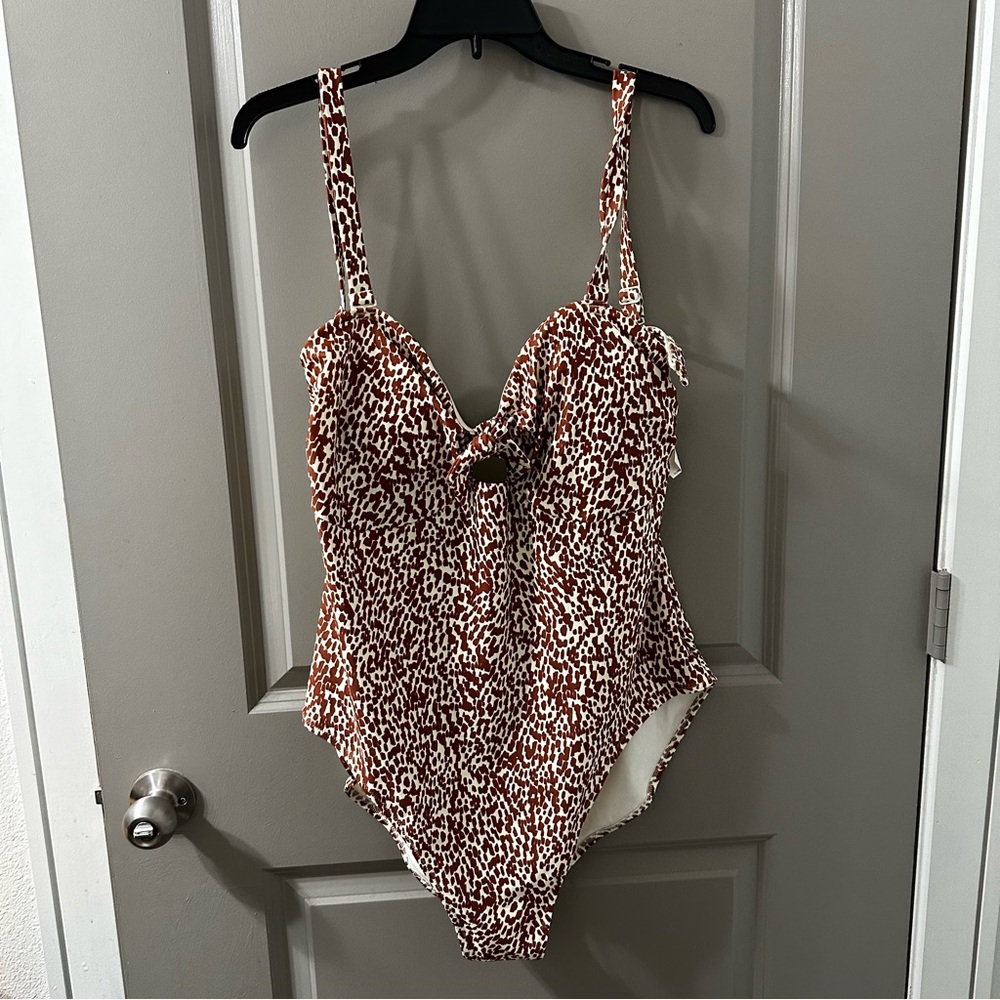 Old Navy Plus Size Swim